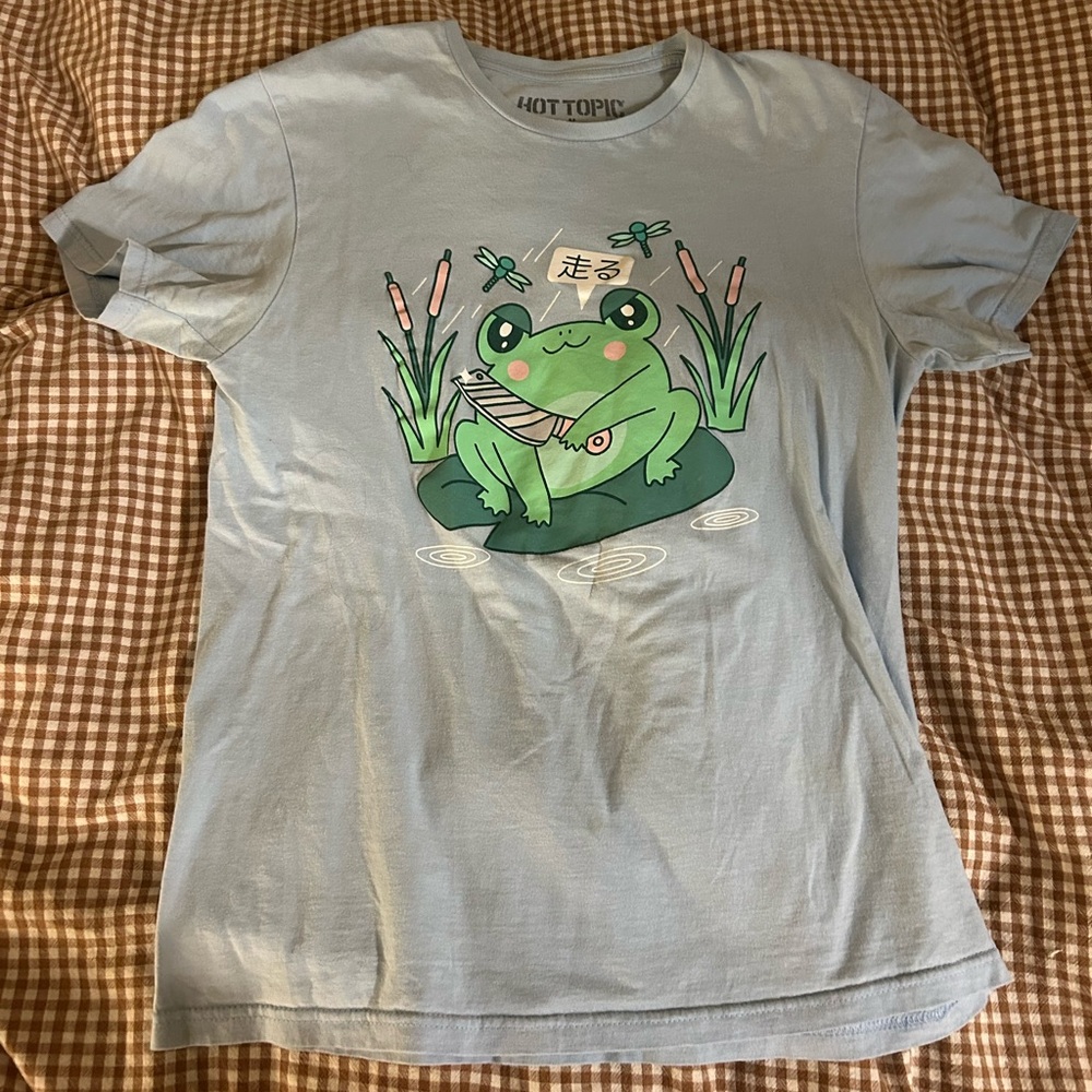 Hot Topic Frog Tee - Green and White